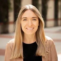 Emily Peluso Smith Headshot